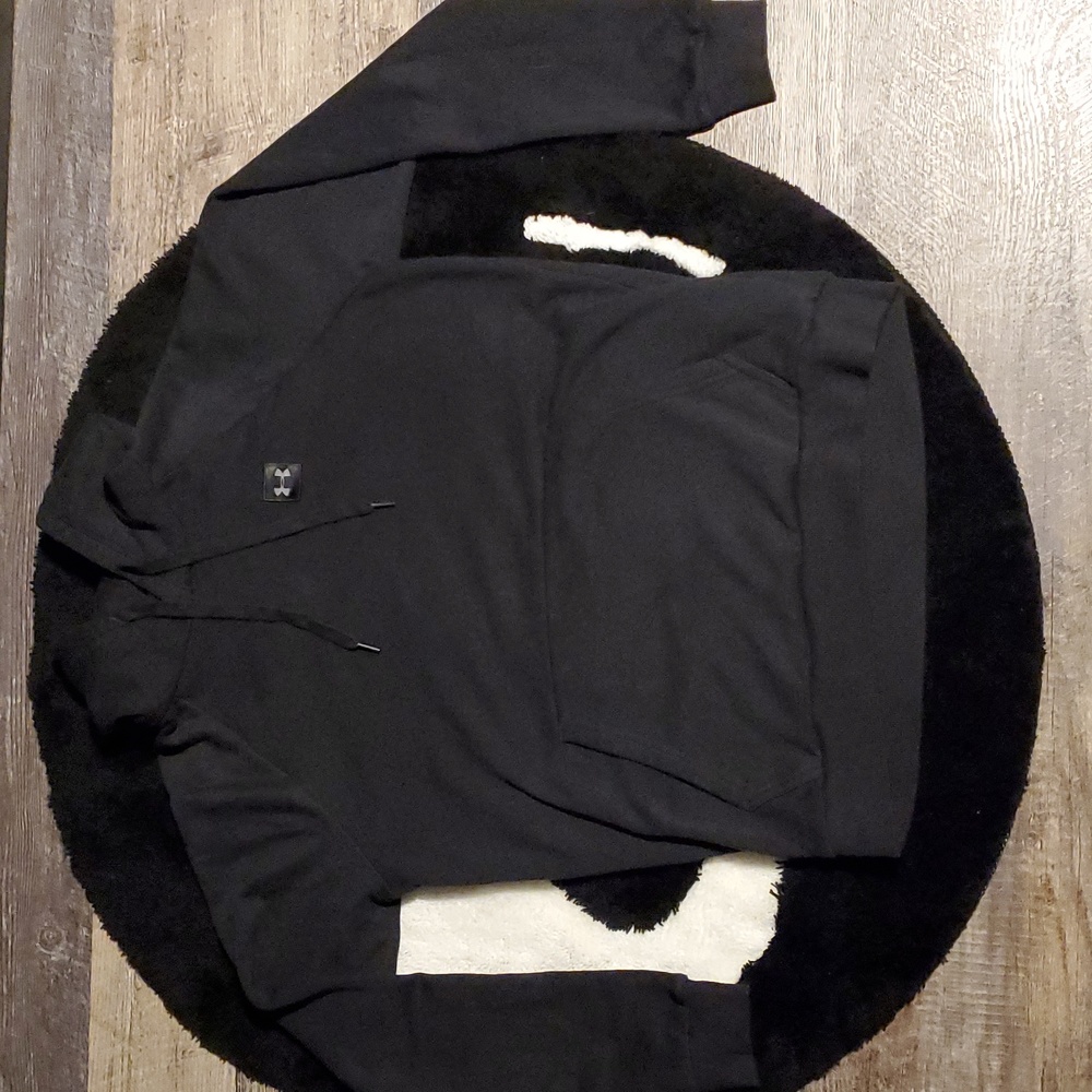 Under Armour Men's Black fleece pullover hoodie